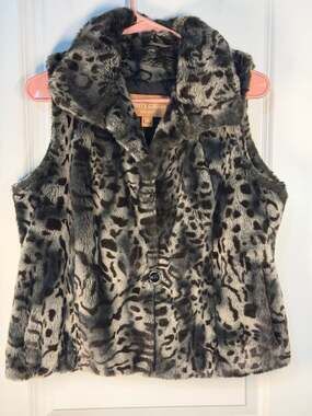 Sherry Cassin New York Faux Fur Animal Print Vest Size M